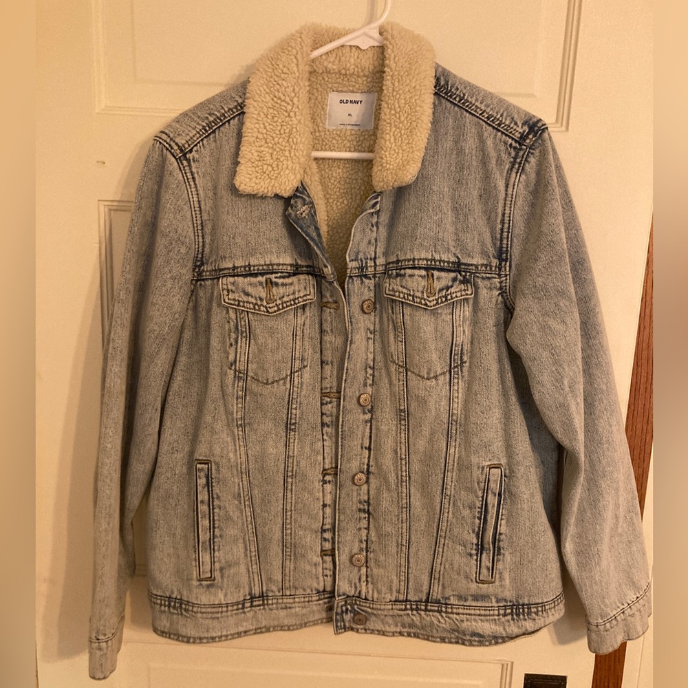 Jean jacket with Sherpa lining